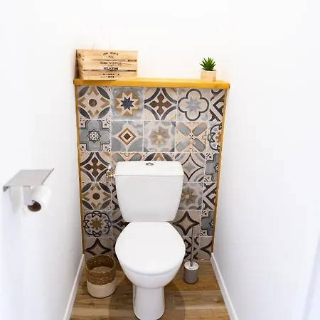 Confort Avec Parking Prive A Сомюр