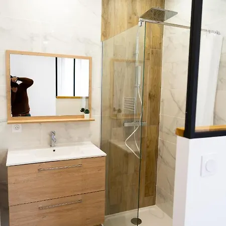 公寓 Confort Avec Parking Prive A