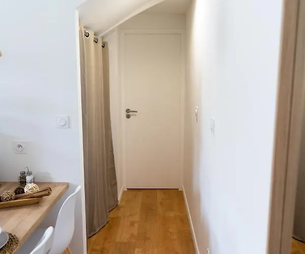 Apartmán Confort Avec Parking Prive A *