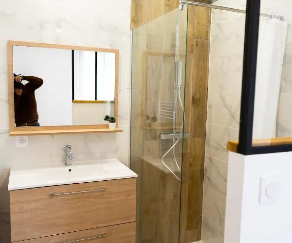 公寓 Confort Avec Parking Prive A